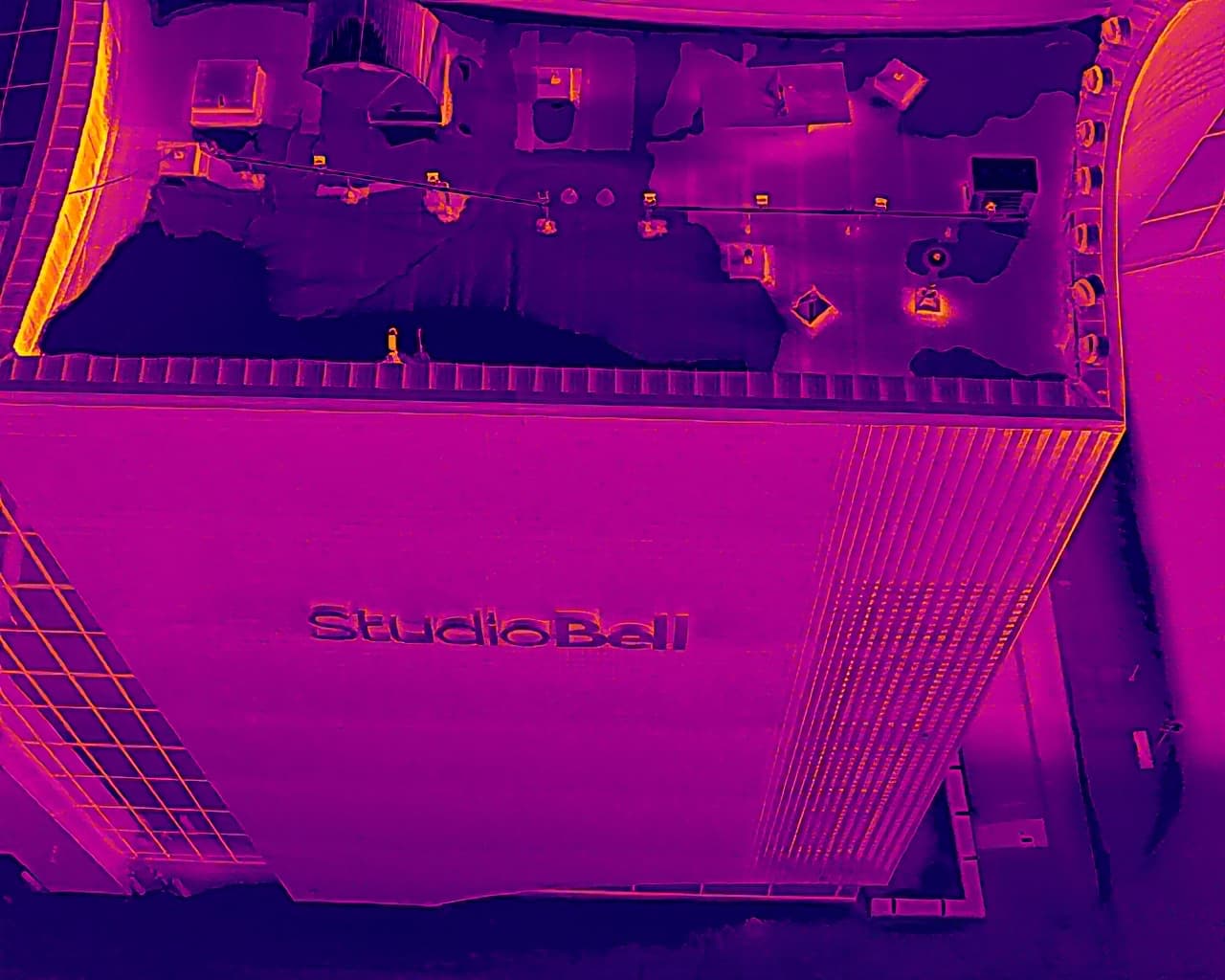 Thermal roof and facade inspection using drone imaging
